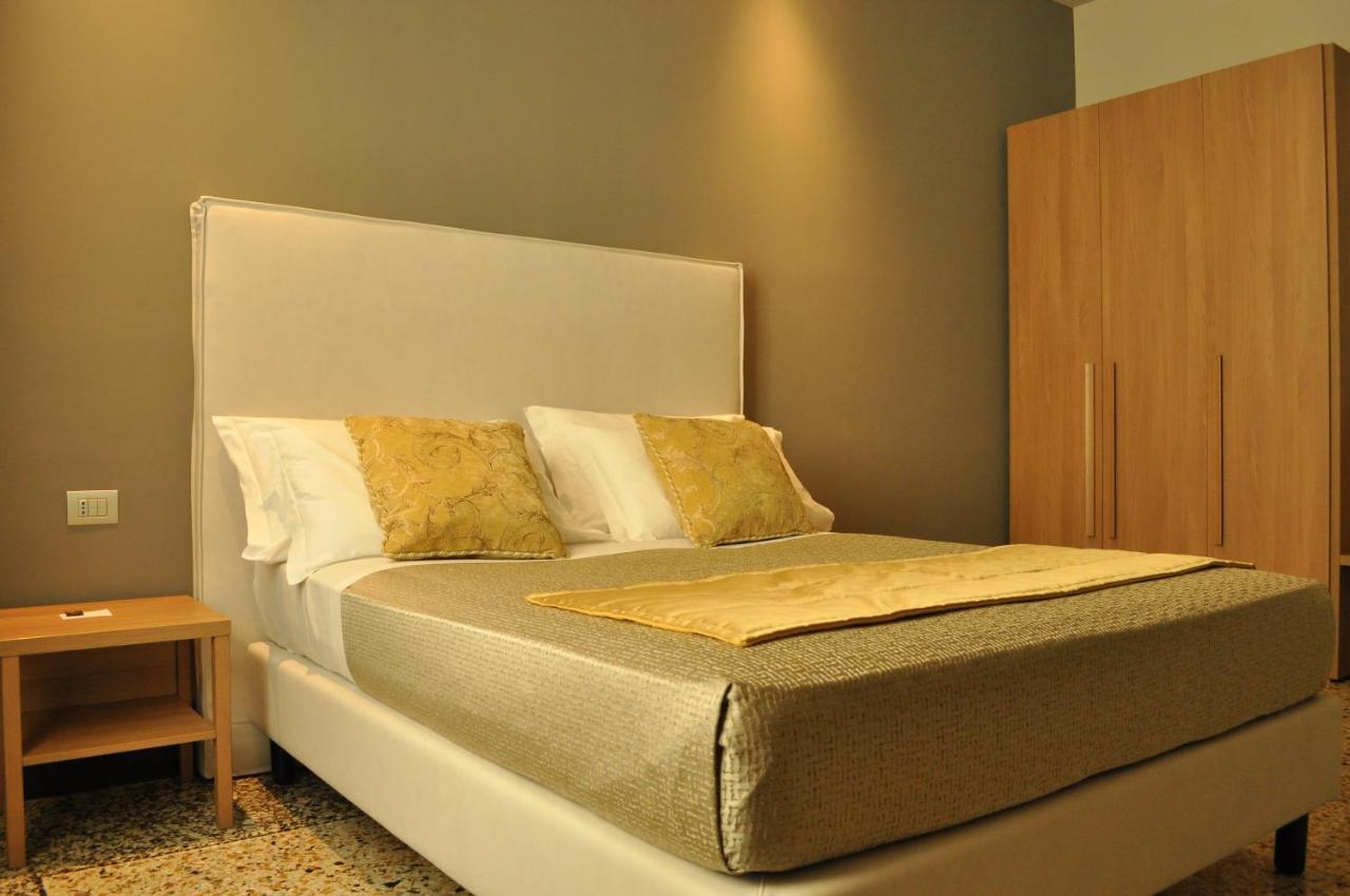 Hnn Luxury Hotel